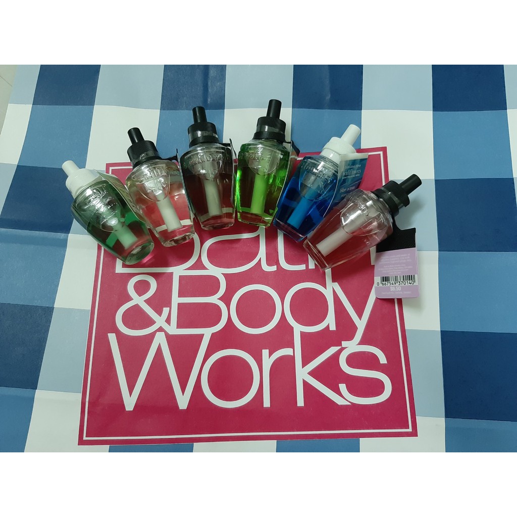 tinh dầu Bath & Body Works Gray Flower Top Wallflowers Fragrance | BigBuy360 - bigbuy360.vn