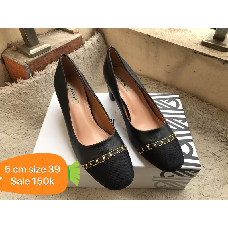 Giày da lỳ đế vuông dây xích sale 150k ( ảnh thật) size 39