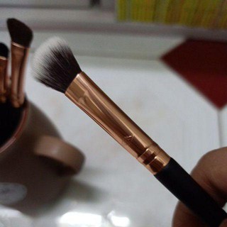 CỌ PHỦ PHẤN MẮT VACOSI E15