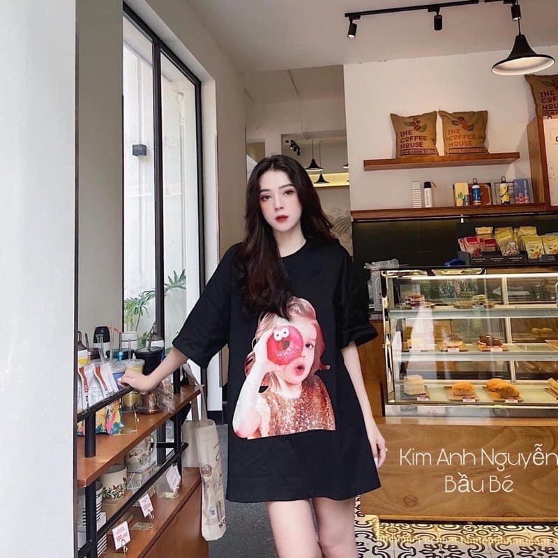 Áo phông đen rộng cho nữ