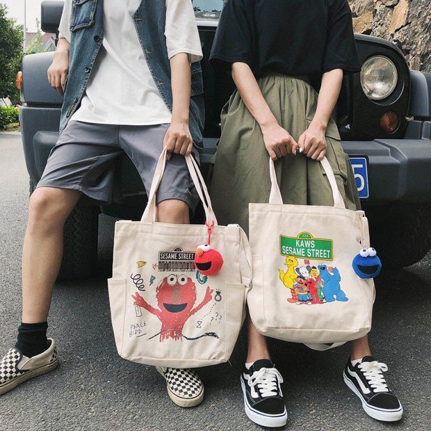 TÚI VẢI TOTE ULZZANG KAWS X SESAME STREET CỰC XINH