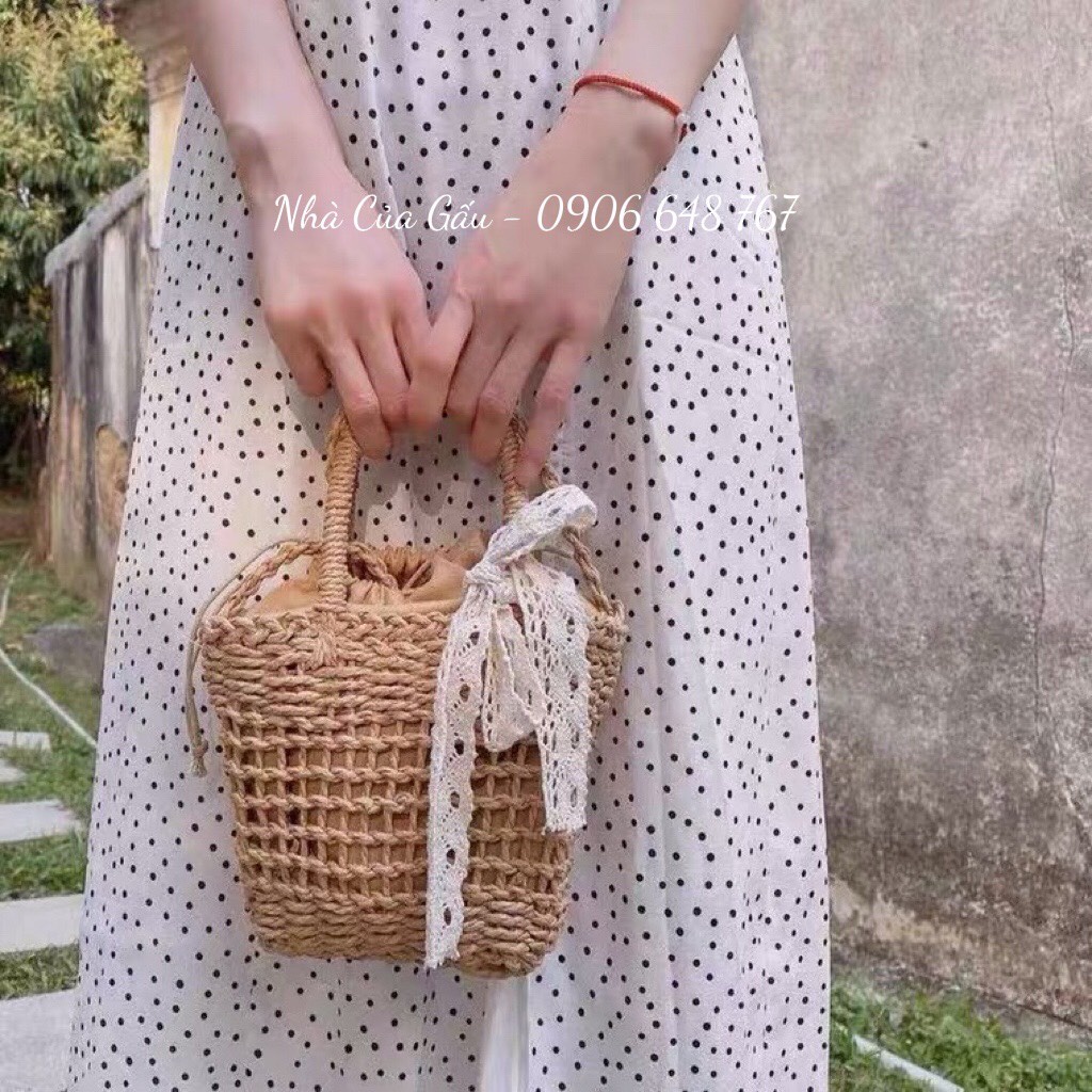 Túi cói nơ mới nhìn vầy đã đẹp chứ xách lên tay, đeo lên người còn đẹp hơn nữa ạ