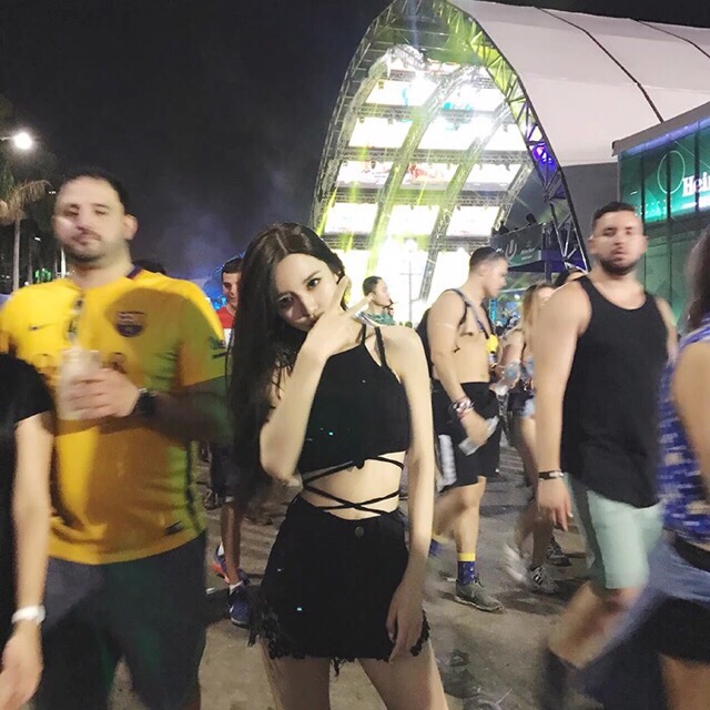 CropTop Yếm Đan Dây Bụng | BigBuy360 - bigbuy360.vn