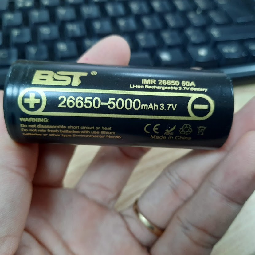 Pin li-ion 3.7v 26650 BST 5000mah xả cao 50A 2 đầu phẳng