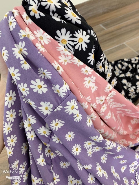 Váy suông hoa cúc trễ vai 3 tầng tiểu thư | BigBuy360 - bigbuy360.vn