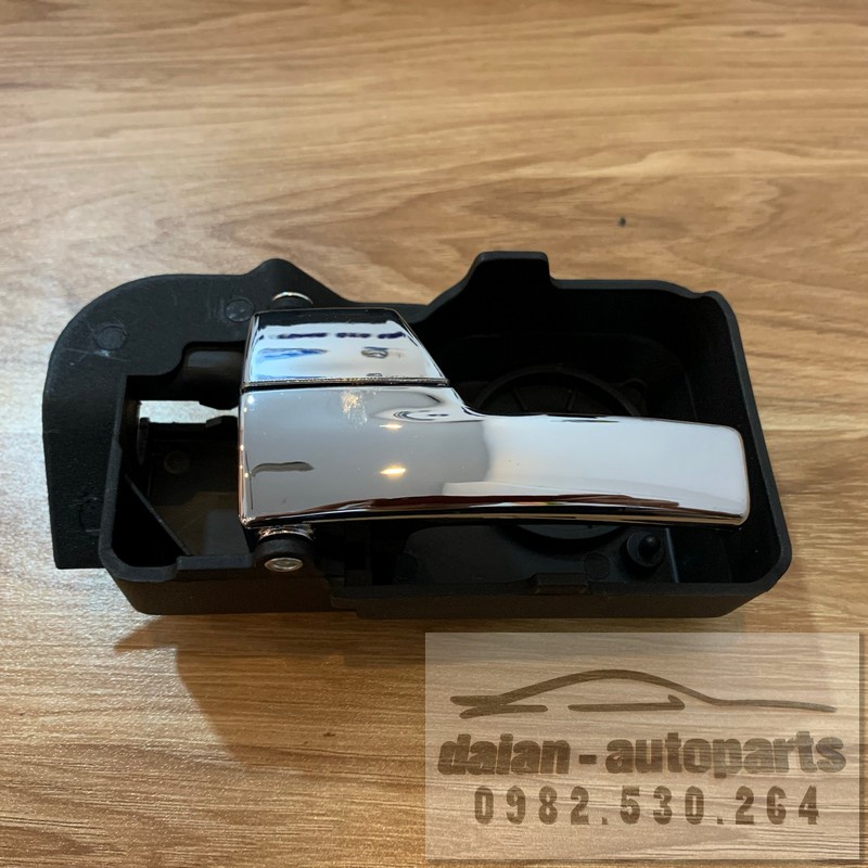 Tay mở cánh cửa bên trong dùng cho xe Ford Mondeo - 1S71-F22621-AC