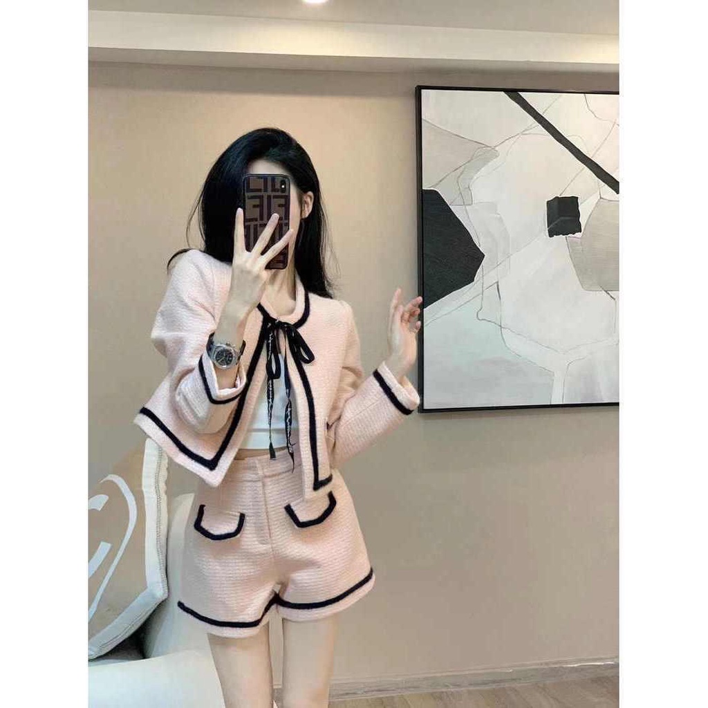 Set Áo Thun Tay Dài Phối Quần Short Thời Trang Mùa Thu 2022 Dành Cho Nữ