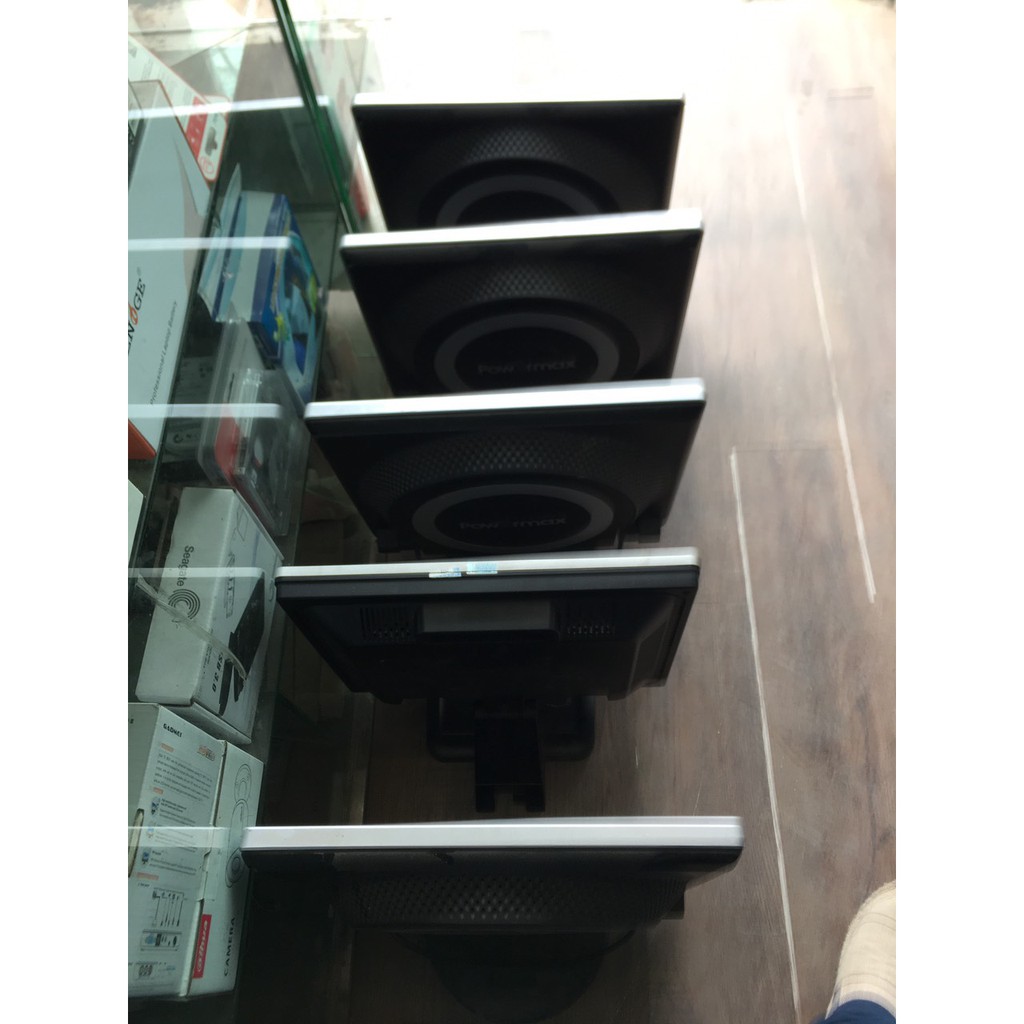 Màn hình 17 inch vuông