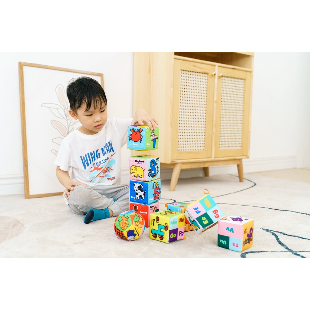 Bộ Đồ Chơi Hình khối Xúc Xắc Tặng Kèm Bóng Vải Lalala Baby - Travel Block