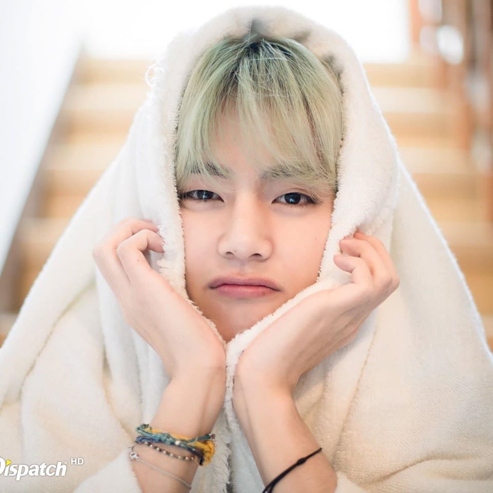 Vòng tay handmade cheap moment with Taehyung  - Bead charm