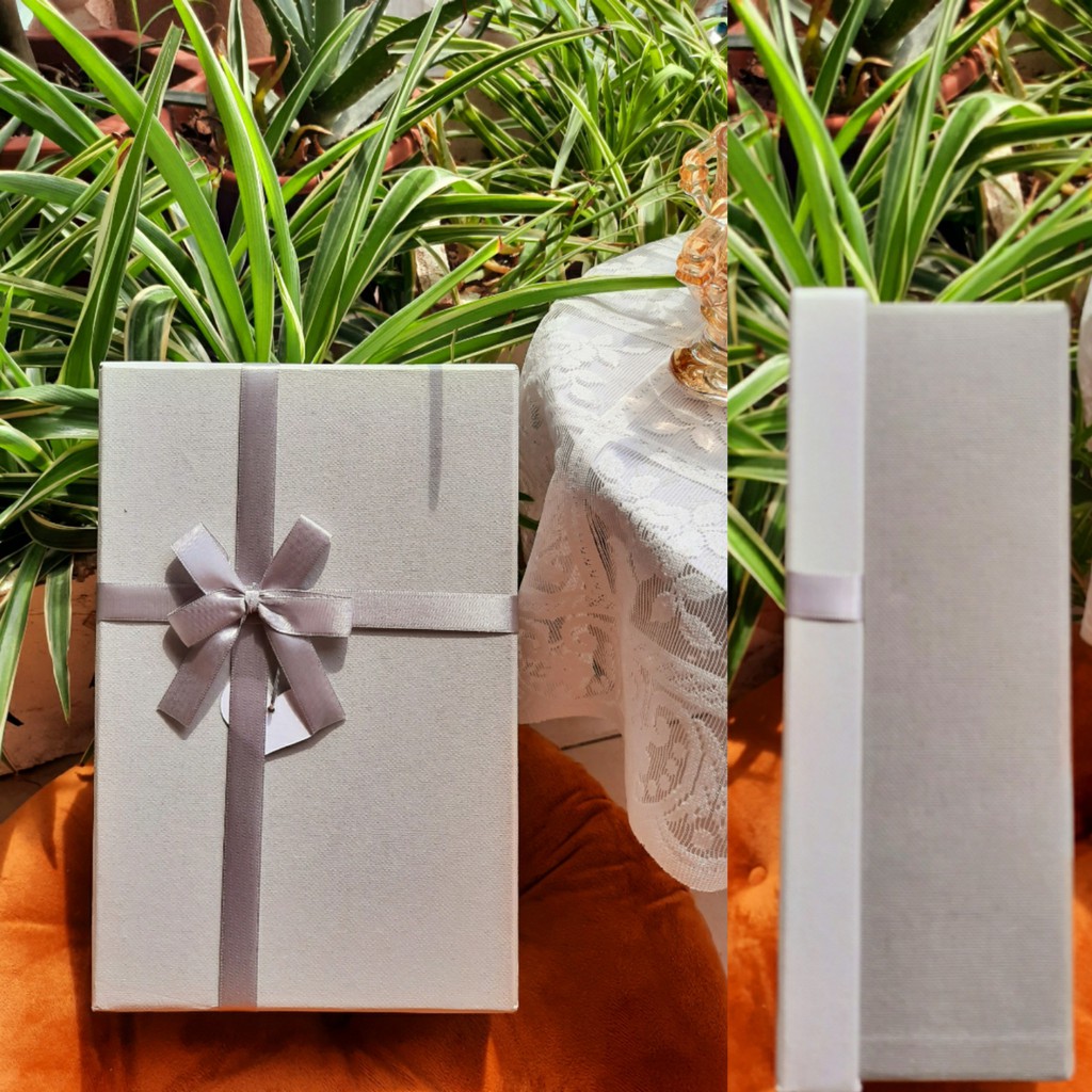 Hộp quà chữ nhật loại to 27cmx17cmx9cm | BigBuy360 - bigbuy360.vn