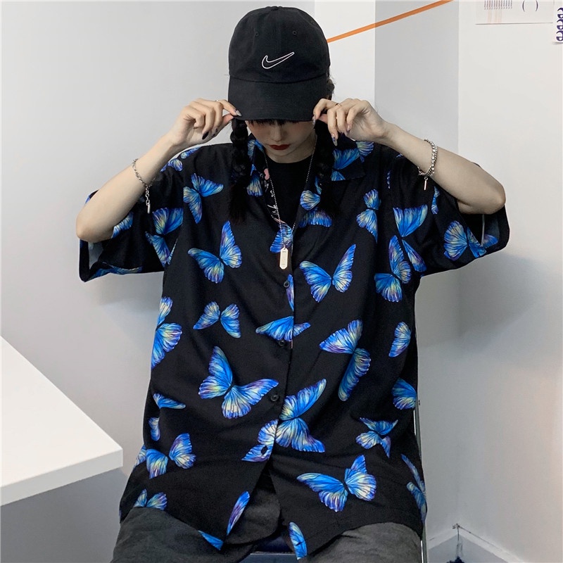 【ZHELIHANGFEI】 Áo Sơ Mi Tay Ngắn Dáng Rộng In Hình Bướm Phong Cách Harajuku Hồng Kông Cổ Điển Sang Trọng Dành Cho Bạn Nữ