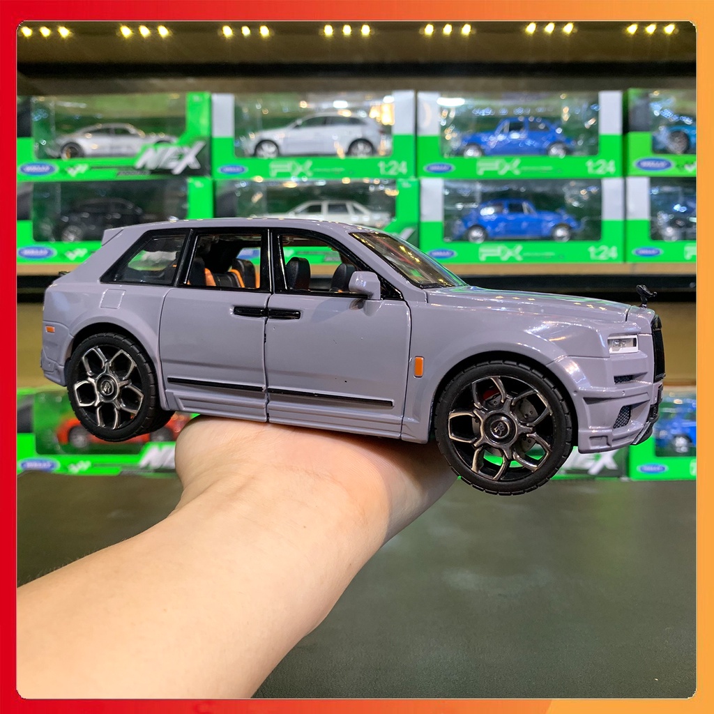 Mô hình xe Rolls Royce Cullinan tỉ lệ 1:20 XLG