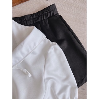 Set kaki phi áo trắng cột nơ quần short đen