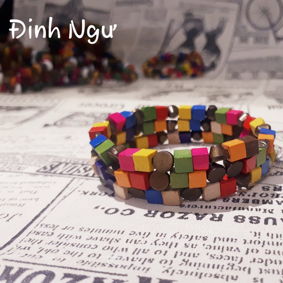 Vòng tay hạt Gỗ (Vuông - Nhựa) nhiều màu xinh xắn (vòng xoắn 3 tầng)