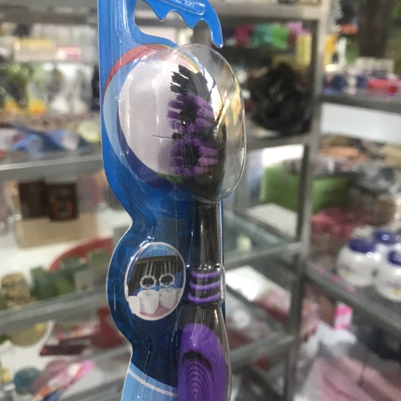 1 Bàn Chải Đánh Răng Oral-B Easy Clean(màu Ngẫu Nhiên)