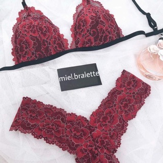 Bộ Bralette ren đỏ (sẵn mút)