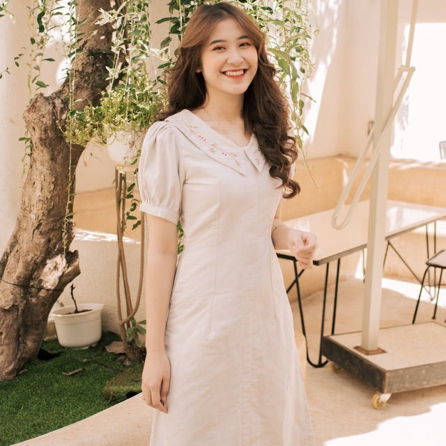Đầm linen thêu tay kem ( S M )