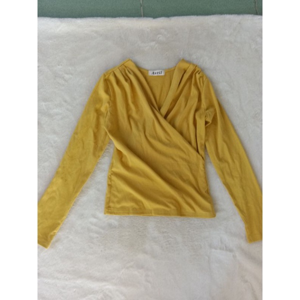 Áo cotton nữ tay dài cổ chữ v dưới 52 ký