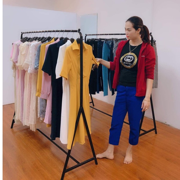 Mắc Treo Quần Áo Nữ Bằng Nhựa Màu Đen Hoặc Trắng Dùng Cho Shop thời trang Hoặc Gia Đình Thương Hiệu Palia