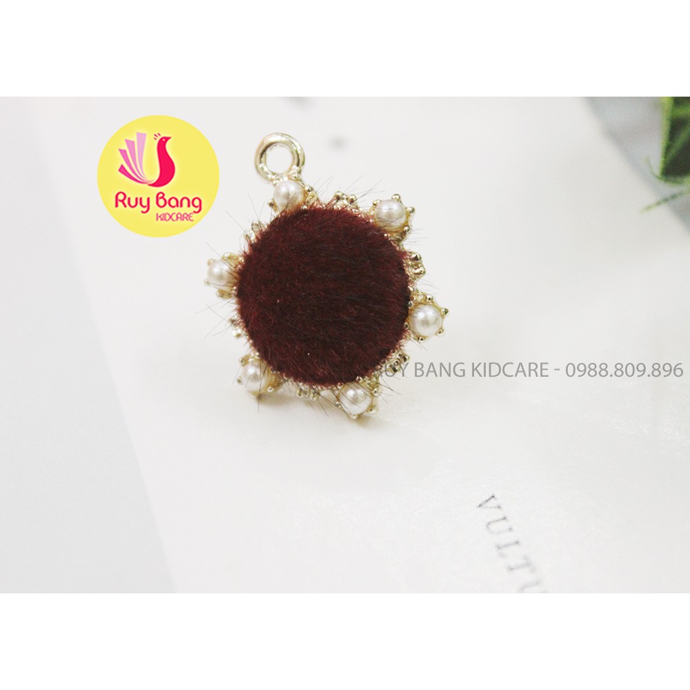 Cành lá kim loại, center đá đính hoa vải handmade