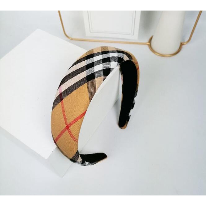 Cài Tóc Burberry Bản Rộng Bằng Da Cho Nữ