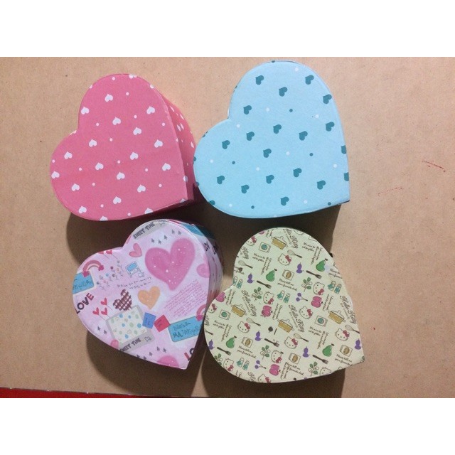 Hộp đựng quà hình tim đủ size : 15-20-25-35-40-50k