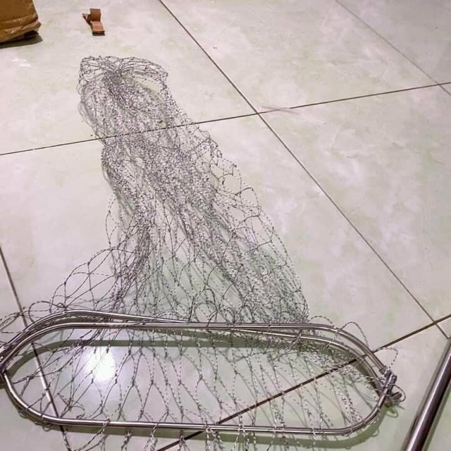 Mặt vợt tam giác