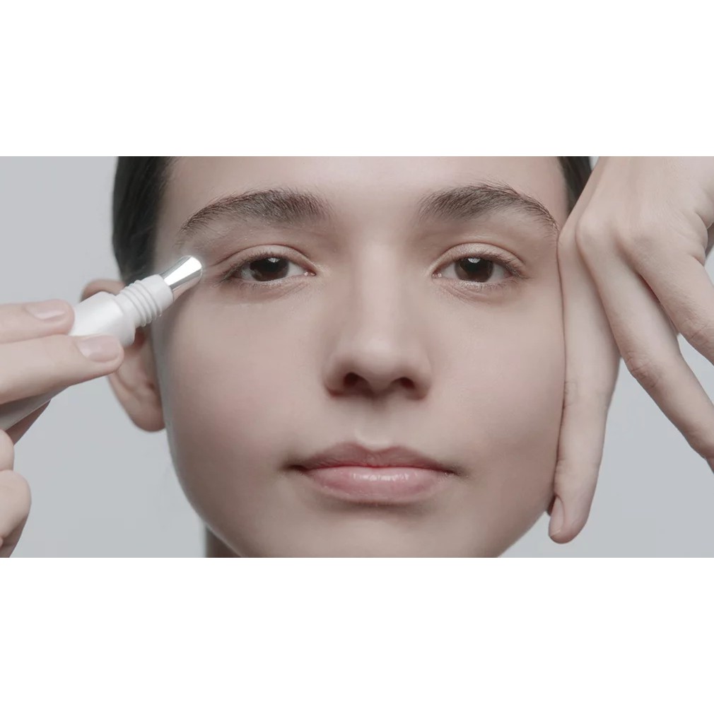 [ Box Cũ ] Shiseido - Kem Dưỡng Mắt Essential Energy Eye Definer 15ml