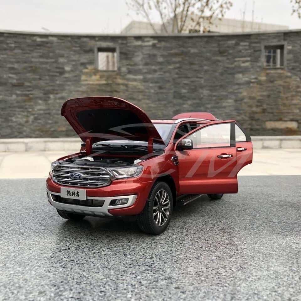 Mô hình xe Ford Everest tỉ lệ 1/18