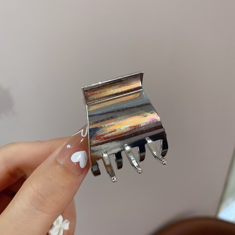 Kẹp Tóc Kim Loại Hình Cá Mập Xinh Xắn Cho Nữ