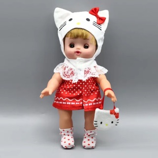 Búp bê nhựa mặc áo đỏ Kim