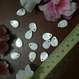 Mảnh vỏ trai làm trang sức cổ trang - hình giọt nước