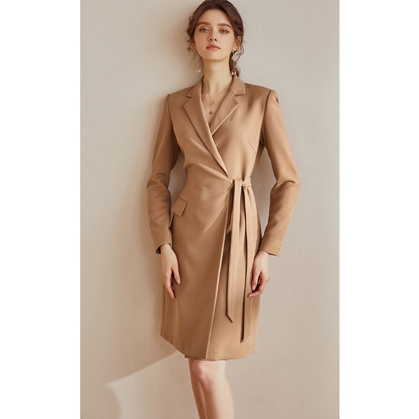 Đầm đấm chéo cổ vest sang trọng màu kem tay dài