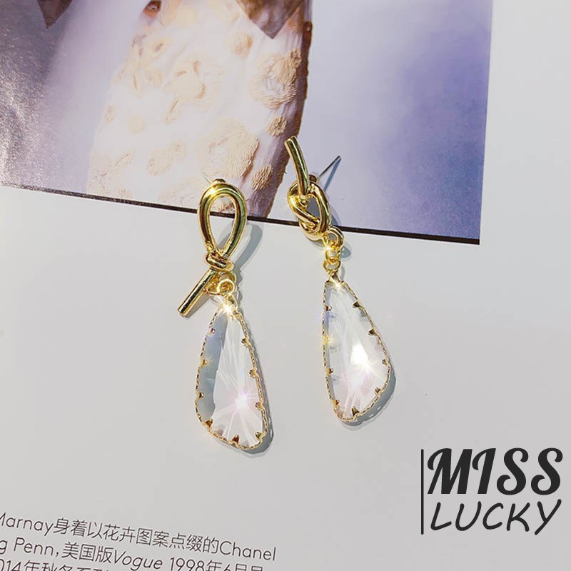 Khuyên tai nữ kiểu dáng không đối xứng thời trang phong cách Hàn Quốc