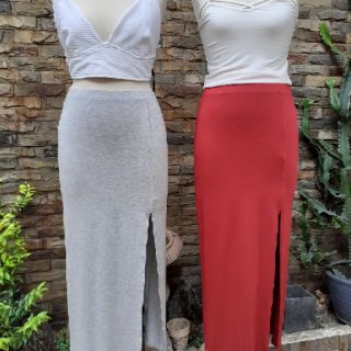 Chân váy maxi xẻ tà f21
