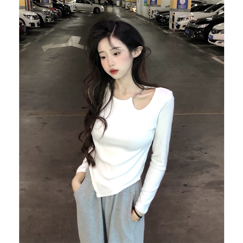 Áo thun nữ tay dài hở vai màu đen quyến rũ