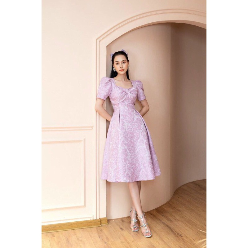 ĐẦM GẤM  TAY PHỒNG NƠ NGỰC XINH XẮN