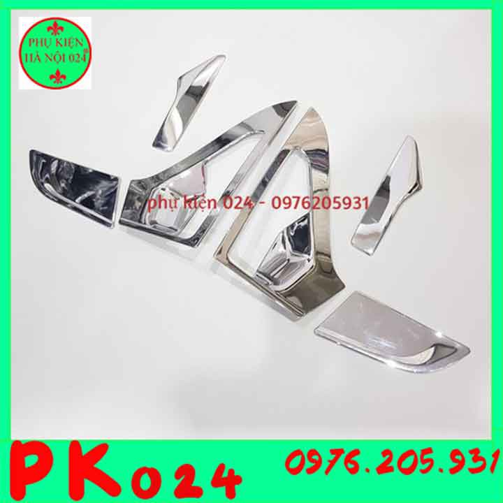 [Swift 2019-2020] Bộ Ốp Hõm Cửa Sau Mạ Crom Cho Swift 2019-2020