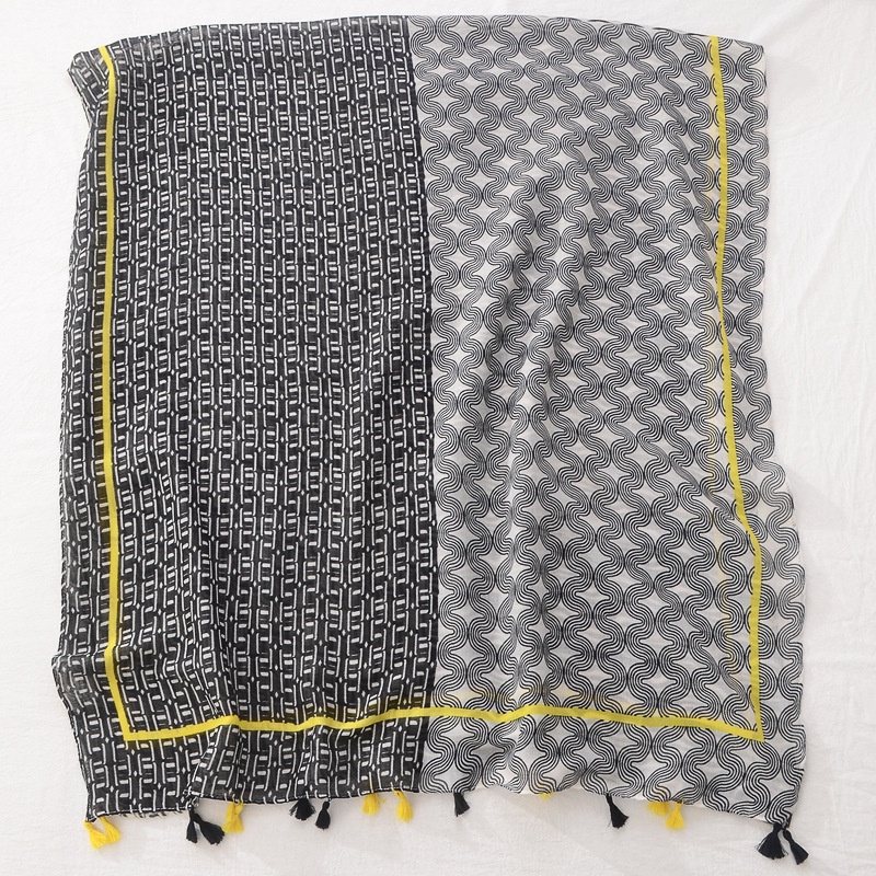 Mới Khăn Choàng Đi Biển Họa Tiết Hình Học Thời Trang