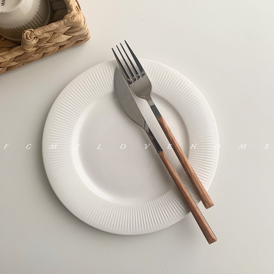 Muỗng/nĩa/dao chất liệu thép không gỉ với tay cầm giả gỗ thời trang Nhật Hàn độc đáo