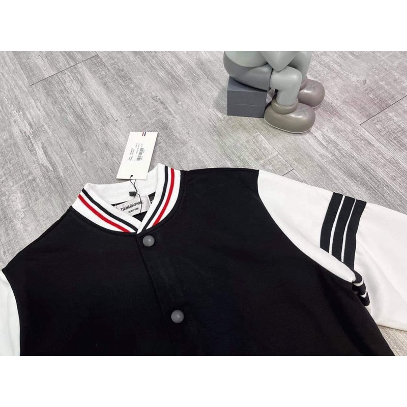 Áo Khoác Bomber THOM siêu Hot,Áo Khoác Bomber unisex mặc đôi hoặc đơn đều xinh