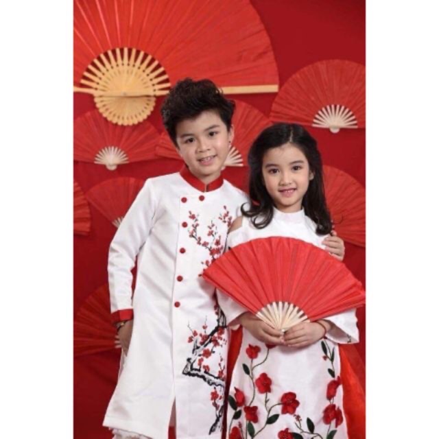Áo dài cách tân bé gái thô đũi kèm vấn