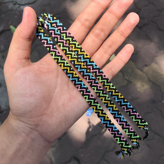 Vòng zig zag đen mix