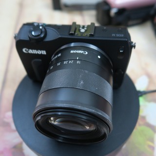 Máy ảnh Canon M kèm lens kít 18-55 STM