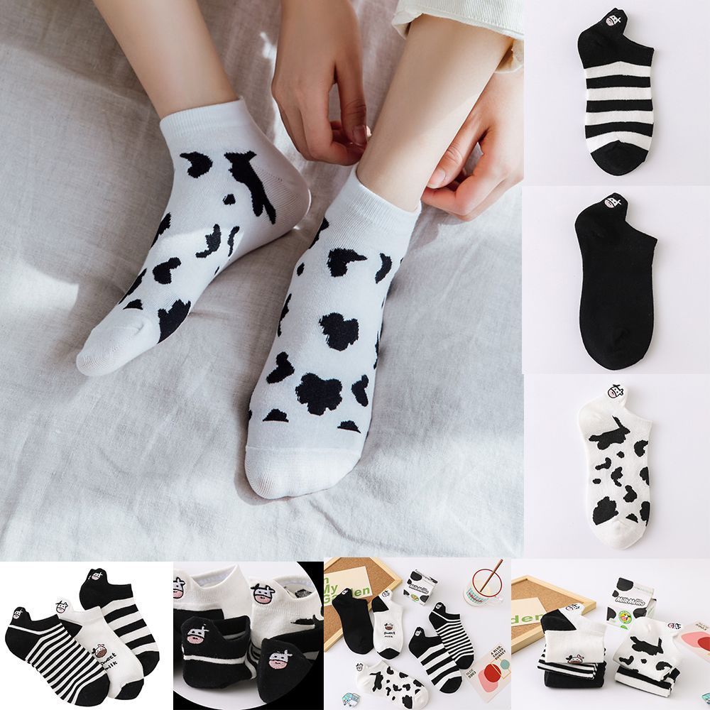 Đôi vớ thuyền giữ ấm thêu hình bò sữa hoạt hình màu trắng đen dễ thương dành cho bạn nữ