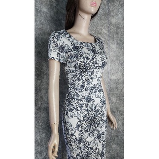 Đầm body họa tiết trắng đen size s