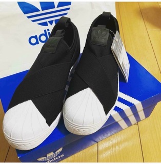 Giày adidas auth