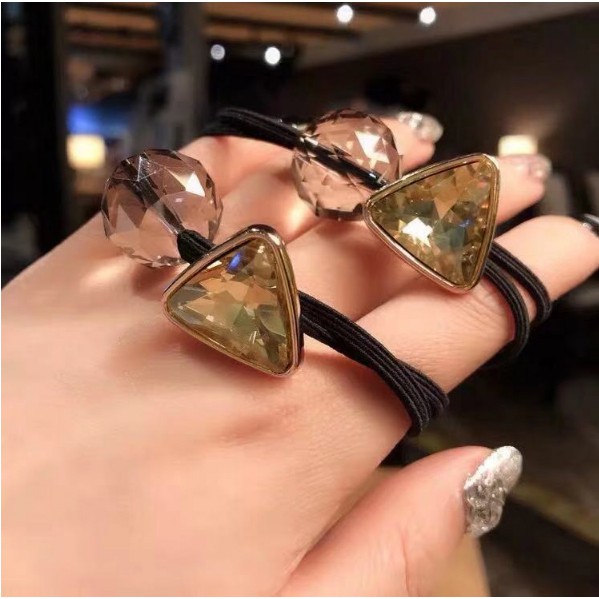 Dây Buộc Tóc đính đá tam giác sang chảnh aoquangiasi.com