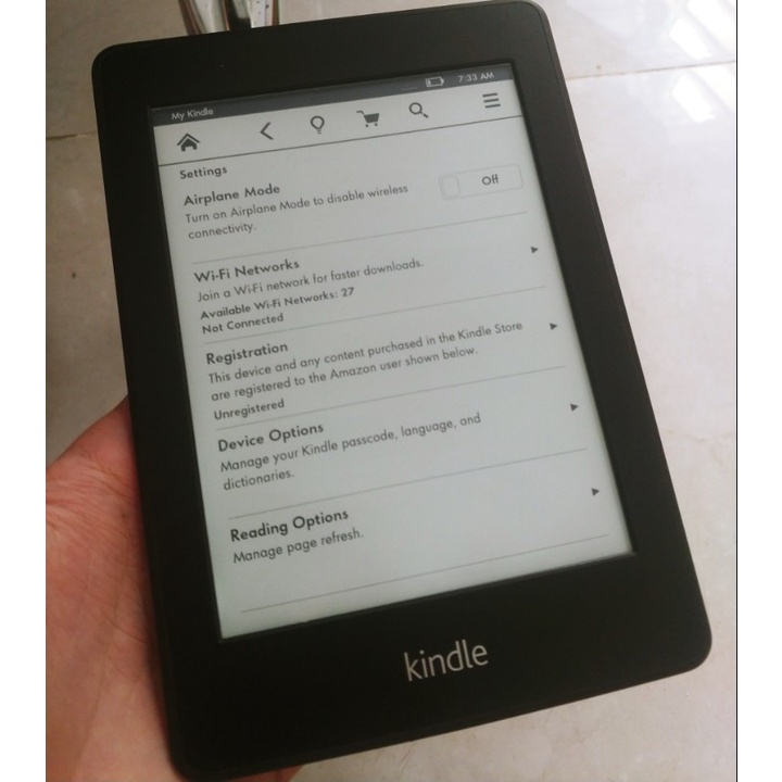 Máy đọc sách kindle paperwhite 1 màn như tờ giấy, có cả đèn nền dịu mắt đọc ban đêm